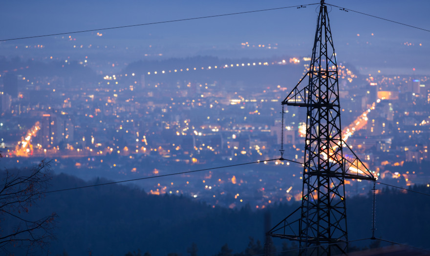 Οι νέες αρχικές τιμές της ηλεκτρικής ενέργειας για τον Σεπτέμβριο πριν την κρατική επιδότηση