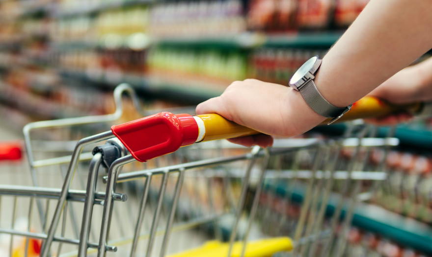 ΙΕΛΚΑ: Τέσσερις στους δέκα καταναλωτές επέλεξαν προϊόντα από το καλάθι του νοικοκυριού την πρώτη εβδομάδα λειτουργίας του	
