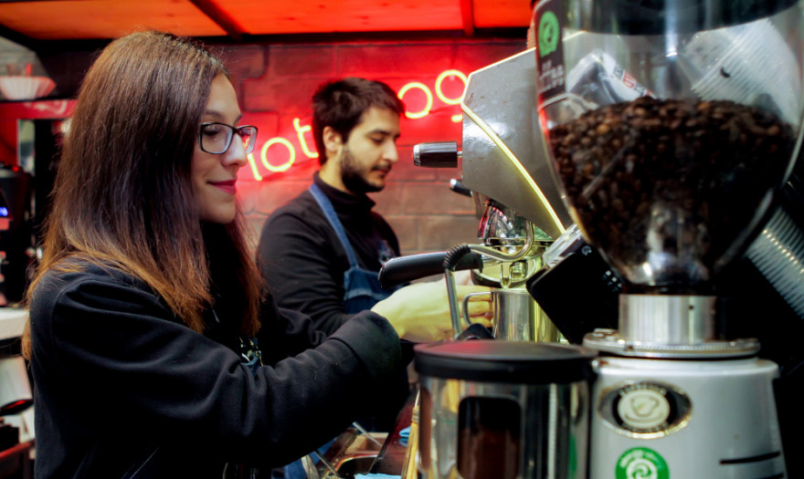Πιο ακριβός από σήμερα ο καφές take away -Πόσο ανεβαίνει η τιμή του