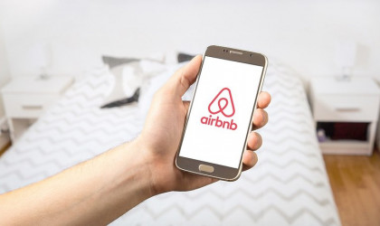 Πρόστιμα εκατομμυρίων στην Airbnb στο Παρίσι