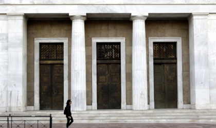 Με δύο σχέδια για τις τράπεζες το «παζάρι» με την Κομισιόν!