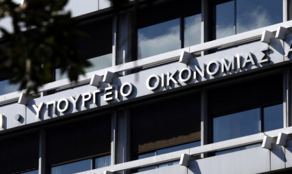 Τα σχέδια της Αθήνας για «κόκκινα» δάνεια, ληξιπρόθεσμα χρέη