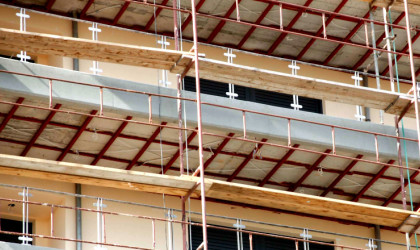 ΙΟΒΕ: Μείωση των φόρων στα ακίνητα θα φέρει επενδύσεις