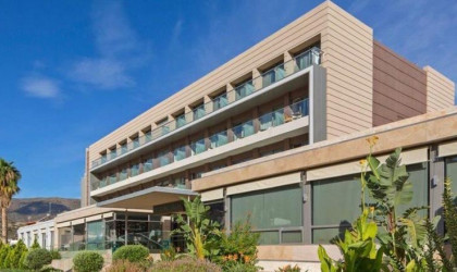 Πειραιώς: Τιμή έκπληξη για το ιστορικό ξενοδοχείο Ανθούσα