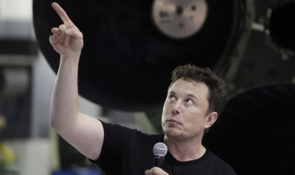 E.Musk: Πόσες ώρες να δουλεύουμε για να αλλάξουμε τον κόσμο