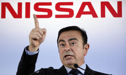 Μετά τη Nissan ο Γκοσν απολύθηκε και από τη Mitsubishi