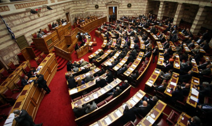 Στη Βουλή η παράταση του εξωδικαστικού μηχανισμού