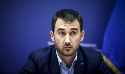 Χαρίτσης: Τεράστιο πλήγμα για την αξιοπιστία της κυβέρνησης η αναστολή λειτουργίας καταστημάτων σε Θεσσαλονίκη, Κοζάνη, Αχαϊα