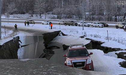Εκτεταμένες ζημιές στην Αλάσκα μετά τα 7 Ρίχτερ