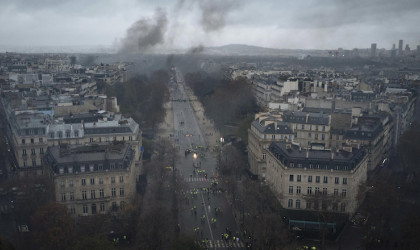 Μεγάλα επεισόδια στο Παρίσι με 110 τραυματίες