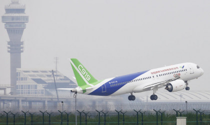 Η Κίνα αναπτύσσει τον ανταγωνιστή των Airbus και Boeing