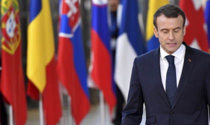 Υποχωρεί η δημοτικότητα του Μακρόν παρά τις παροχές