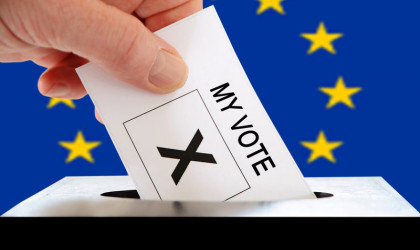 Guardian: Οι ευρωεκλογές δοκιμάζουν πολιτικά τις χώρες