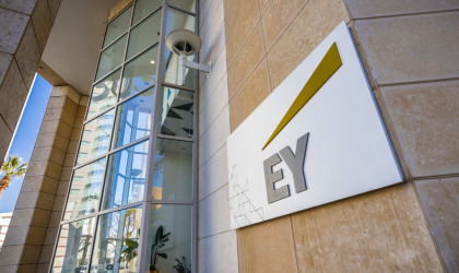 ΕΥ: Ανήσυχες οι ελληνικές επιχειρήσεις