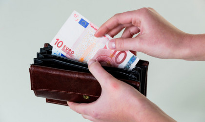Οι νέοι μισθοί μετά την αύξηση του κατώτατου στα 650 ευρώ