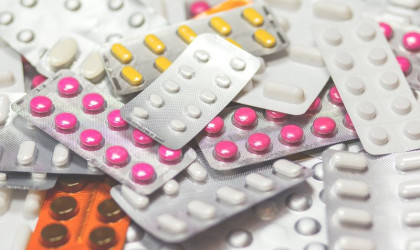 Γαλλία: Ζητάει να δοθεί μια ευρωπαϊκή απάντηση στο ζήτημα της έλλειψης φαρμάκων