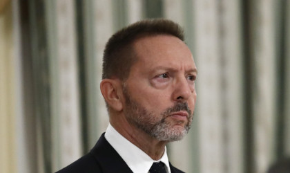 Διπλό κίνδυνο από το ασφαλιστικό «βλέπει» ο Γ. Στουρνάρας