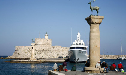Μεγάλος σεισμός κοντά στη Ρόδο
