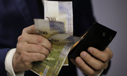 Απόφαση-ανάσα για τα δάνεια σε ελβετικό φράγκο