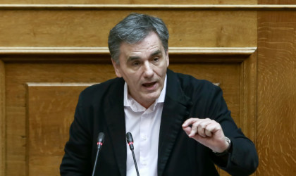 Παρέμβαση Τσακαλώτου για τις τράπεζες