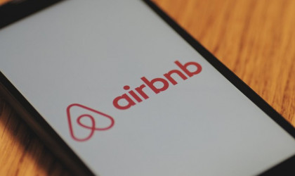 Η «έκρηξη» της Airbnb δεν πλήττει τα ξενοδοχεία
