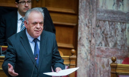 Δραγασάκης: Προστασία α' κατοικίας και λύσεις για τα δάνεια