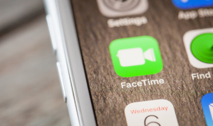 Η Apple έλυσε το πρόβλημα στο FaceTime