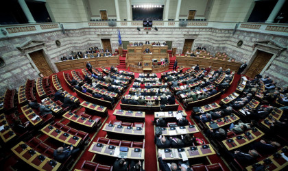 Στη Βουλή η Α. Ζαΐρη για την υπόθεση Πετσίτη