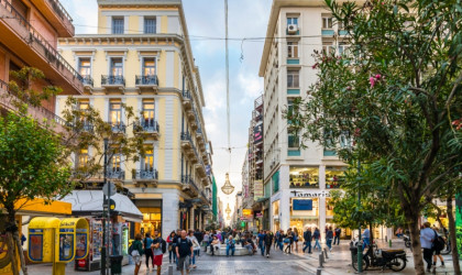 Κομισιόν: Ανάπτυξη 2,4% φέτος και 2,3% το 2024 - Υπό του 150% το χρέος το2025