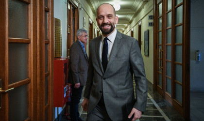 Υπ. Εργασίας: Έλεγχος στο My Market για τα 300 ευρώ