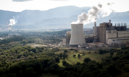Πάνε πιο πίσω οι προσφορές για τις λιγνιτικές της ΔΕΗ