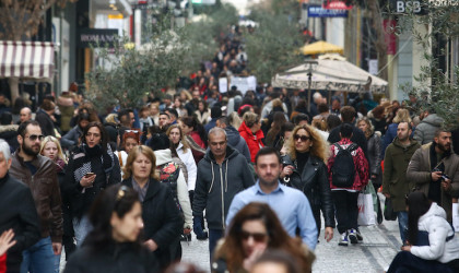 Χάνουν έδαφος οι μικρομεσαίες επιχειρήσεις 