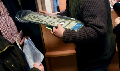 Επιστρέφονται πινακίδες, διπλώματα και άδειες κυκλοφορίας