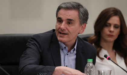 Τσακαλώτος: Η ανάπτυξη της ΝΔ δεν είναι για όλους