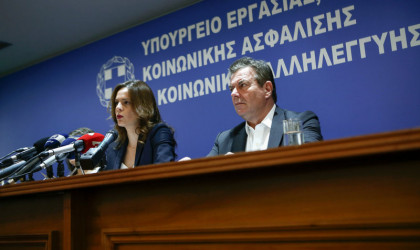 Πολιτικά εγκαίνια για την πλατφόρμα των 120 δόσεων