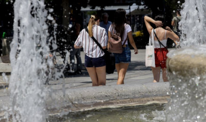 Καιρός: Θερμές μάζες φέρνουν καύσωνα με 40άρια [βίντεο]