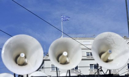 Μπαράζ απεργιών την ερχόμενη Τρίτη