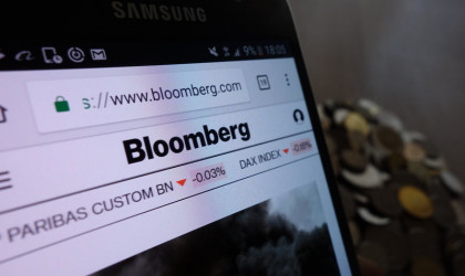 Bloomberg: Ανοίγει η όρεξη των επενδυτών για ελληνικά ομόλογα