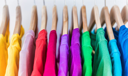 Πτώση τζίρου έως και 80% για τις εγχώριες πωλήσεις ρούχου