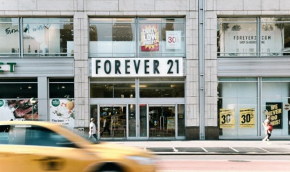 Αίτηση πτώχευσης από την αλυσίδα ρούχων Forever 21
