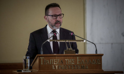 Υφεση 4% το βασικό σενάριο της ΤτΕ