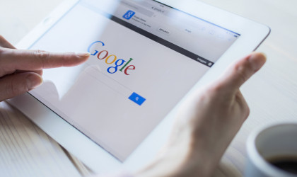 Η Google περιορίζει τις πολιτικές διαφημίσεις σε όλο τον κόσμο