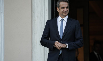 «Κλείδωσαν» τα ραντεβού Μητσοτάκη με τους πολιτικούς αρχηγούς 