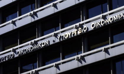 ΥΠΟΙΚ: Πάνω από 160.000 οι αιτήσεις στο πρόγραμμα «Γέφυρα»