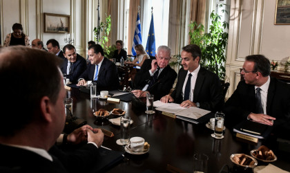 Το φορολογικό επί τάπητος στο Μαξίμου