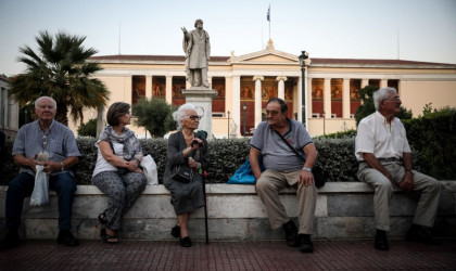 Πότε πληρώνονται οι συντάξεις Αυγούστου -Οι ημερομηνίες ανά ταμείο