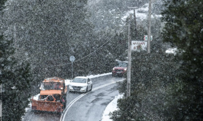 Αυτοκίνητο: Τα απαραίτητα αξεσουάρ για οδήγηση στο χιόνι