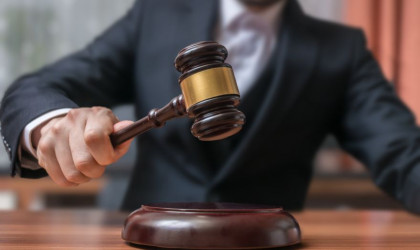 Με «βροχή» πλειστηριασμών φεύγει το 2019