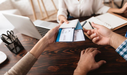 Σε ανοδική τροχιά τα ταξιδιωτικά πρακτορεία το γ' τρίμηνο