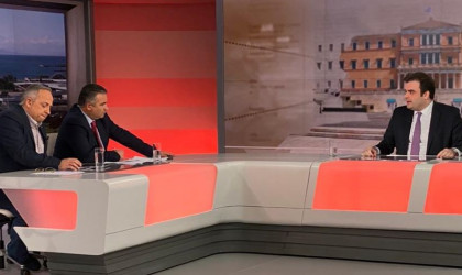 Ταυτότητες στα κινητά και απλοποίηση δήλωσης γέννησης